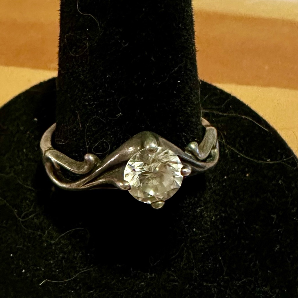 Vintage Kabana .925 Sterling Silver Cubic Zirconia Ring Size 8